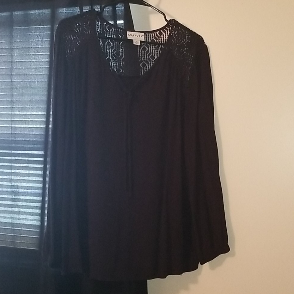 Black shirt